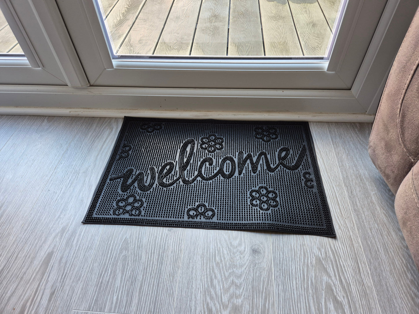 Decorative Rubber Welcome Mat 60x40cm – Small Floral Design