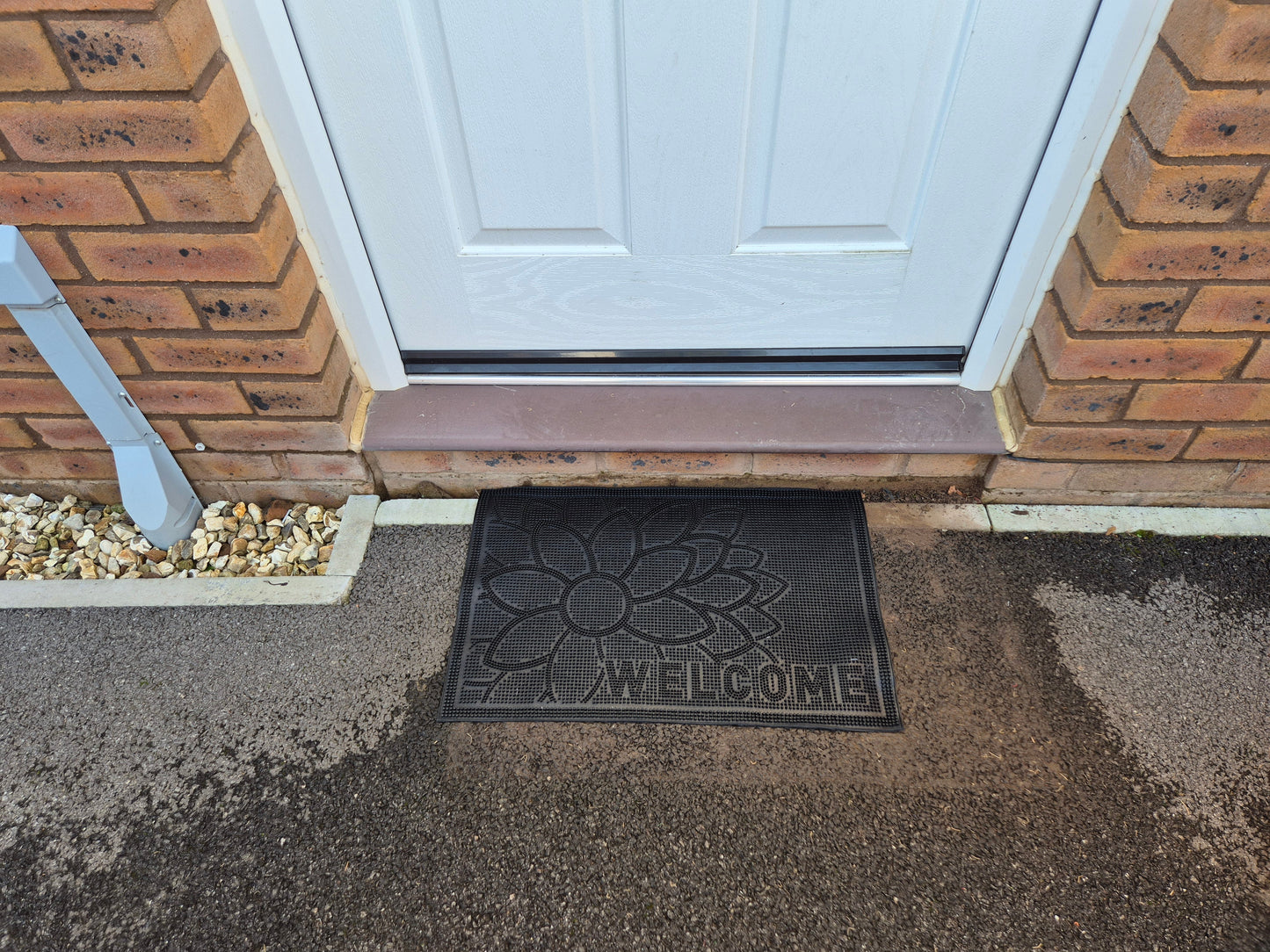 Rubber Entrance Mat 60x40cm – ‘Welcome’ Floral Design