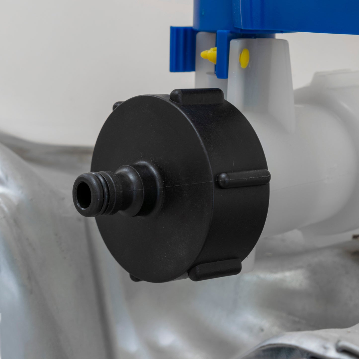 S60X6 Female Thread to Fixed Snap-On Male Coupling