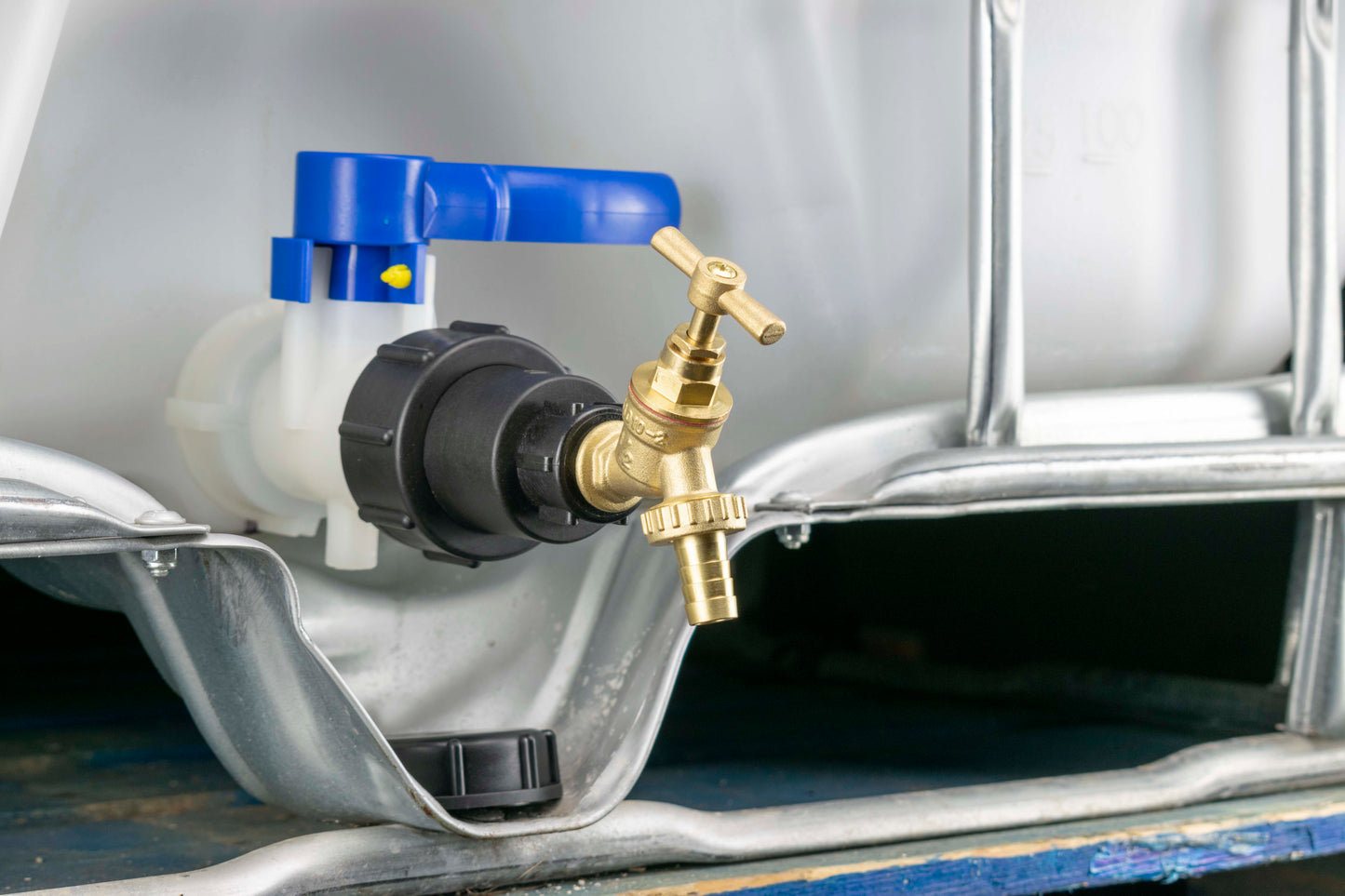 IBC 2” S60X6 – 1/2" BSPF Extended Adapter with 1/2” Brass Hose Barb Bib Tap
