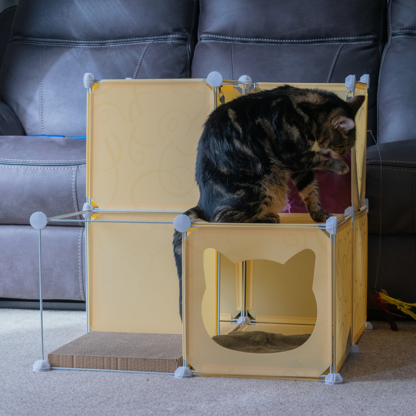 Medium-Sized Kitty Cubby Play Tower