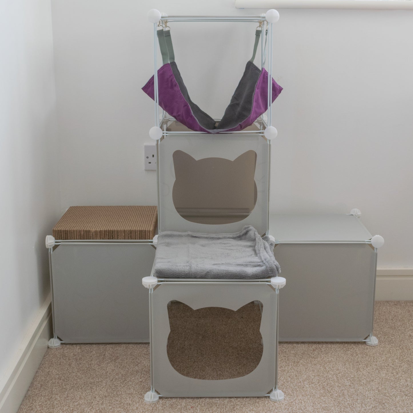 Medium-Sized Kitty Cubby Play Tower