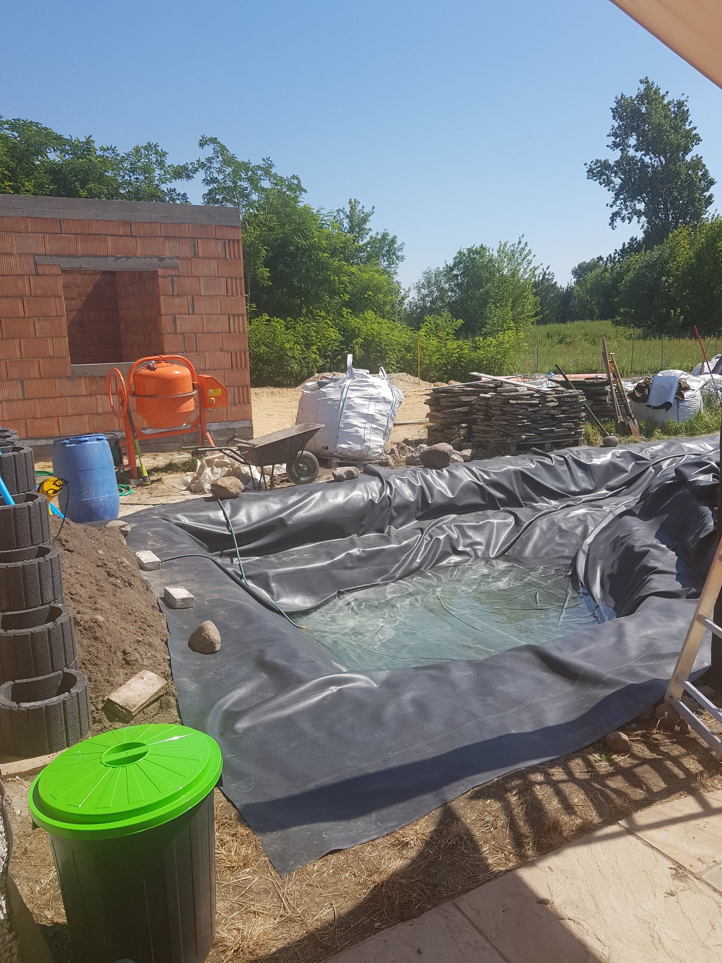 2.5m x 2.5m EPDM Flexible Liner for Garden Ponds