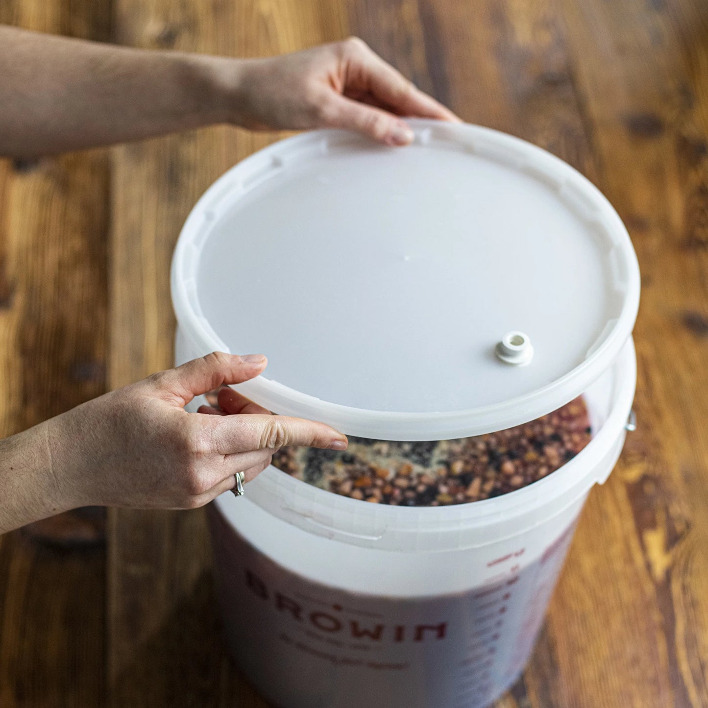 20L Fermentation Bucket with Lid Food Grade Home Brew Brewing Container BPA Free