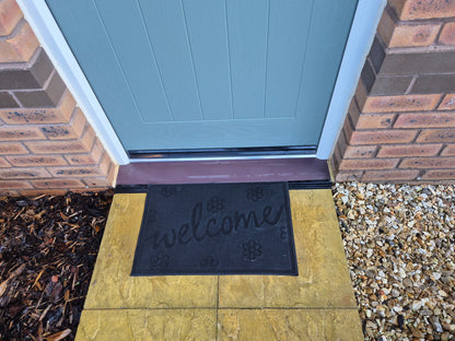 Decorative Rubber Welcome Mat 60x40cm – Small Floral Design