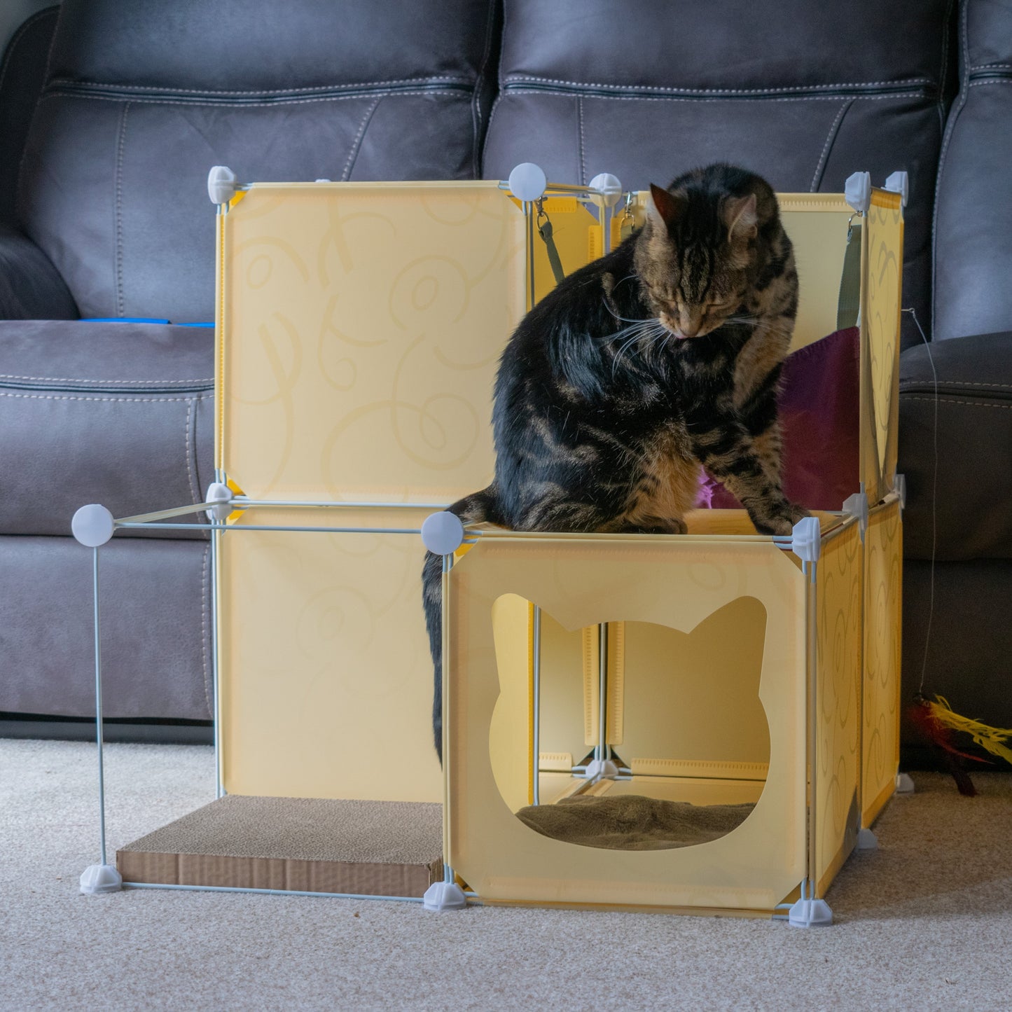 Medium-Sized Kitty Cubby Play Tower