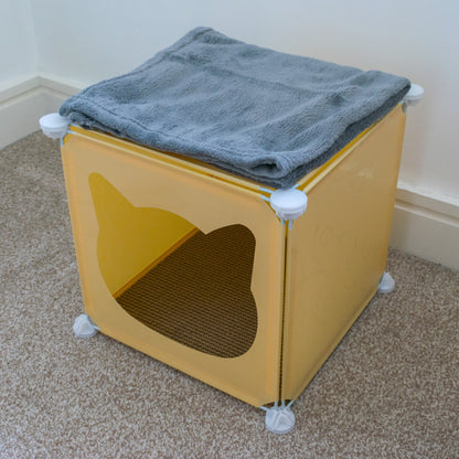 Small-Sized Kitty Cubby Play House