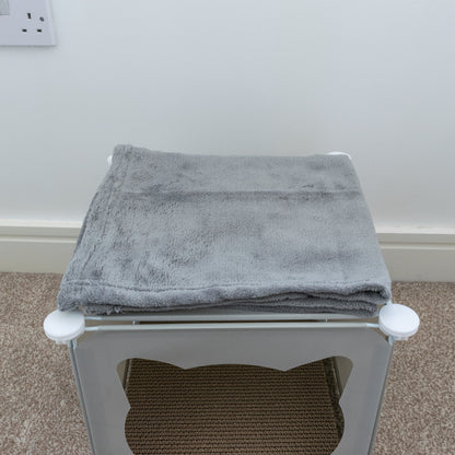Small-Sized Kitty Cubby Play House