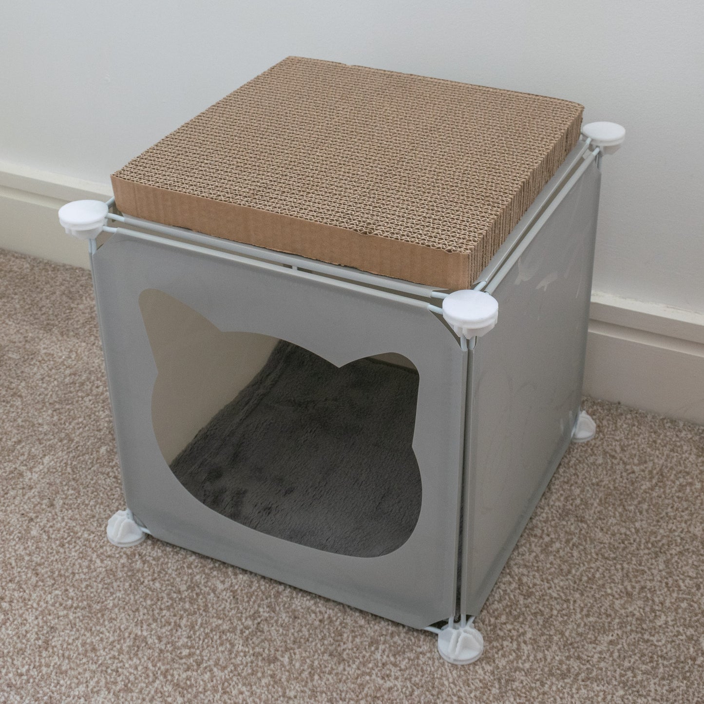 Small-Sized Kitty Cubby Play House