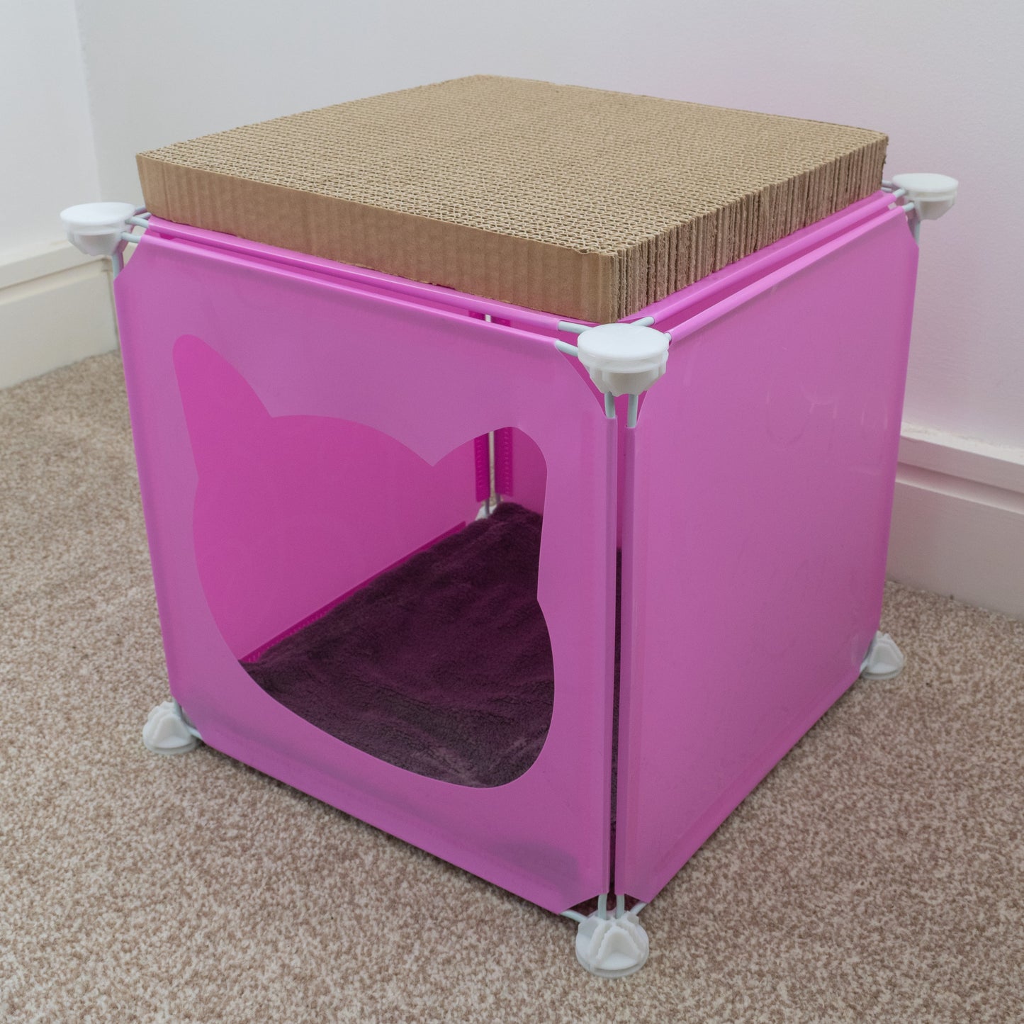 Small-Sized Kitty Cubby Play House
