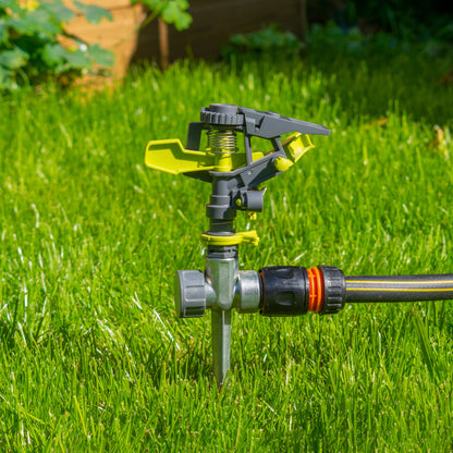 Lime-Coloured Pulsating Spike Sprinkler