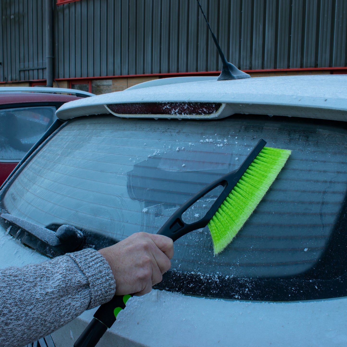 Ergonomic Ice Scraper with Snow Brush – 2-in-1 Winter Car Tool