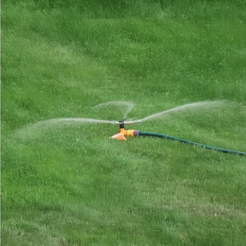 360°Coverage–3-Arm Orange Leaf Sprinkler w/ Quick Hose Connector for Easy Set up