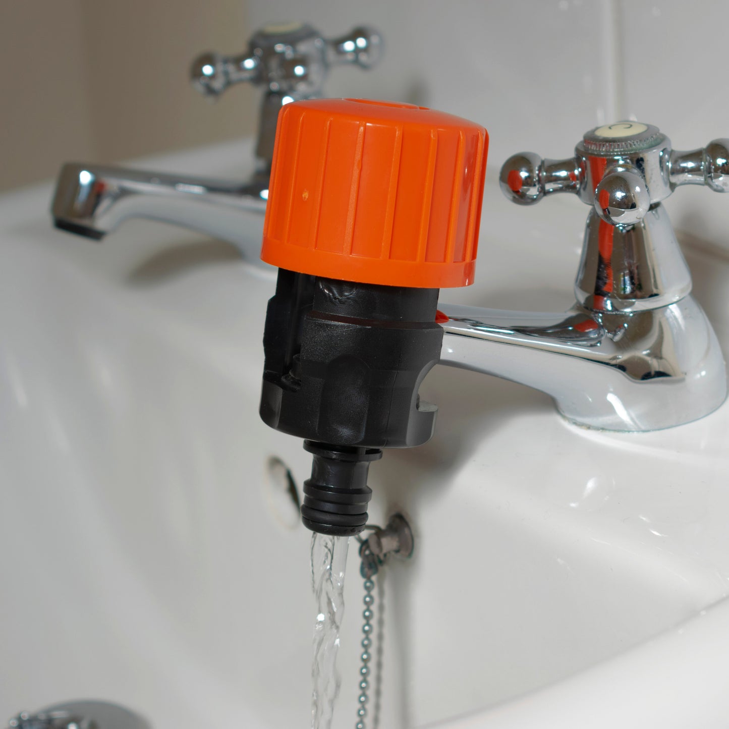 Screw-Type Adapter for Kitchen Tap
