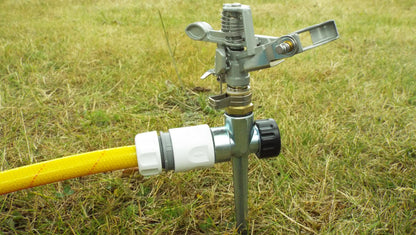 Metal Pulsating Garden Sprinkler with Spike