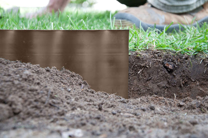 Brown Plastic Wave‑Pattern Lawn Edging Strip – 25cm × 9m